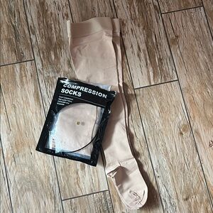 Compression Socks in Beige 2 pair